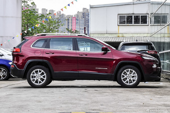 2016款自由光2.4L自动领先版