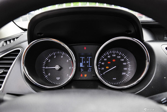 2016款北汽幻速S2 1.5L手动舒适型国V