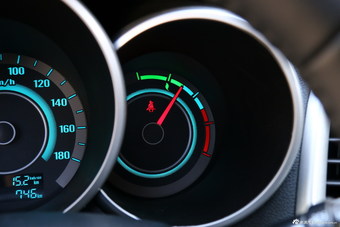 2015款逸动纯电动尊贵型