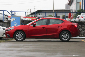 2016款马自达3昂克赛拉1.5L自动三厢舒适型