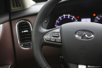 2015款英菲尼迪QX50 2.5L 自动悦享版