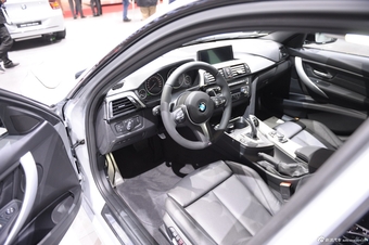 2013款宝马3系混动