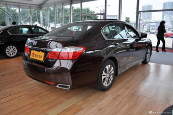 2014款雅阁2.0EX豪华版