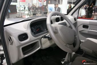 2010款五菱之光短版