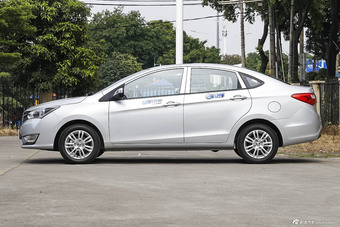 2016款海马M3 1.5L手动智能舒适型