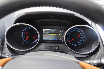 2016款比亚迪元1.5L手动豪华型