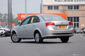 2015款凯越1.5L手动尊享版