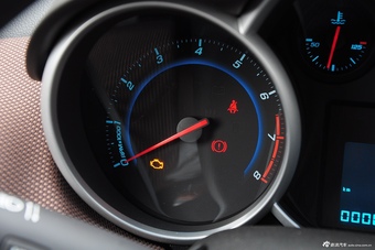 2015款科鲁兹掀背1.6L手动舒适型