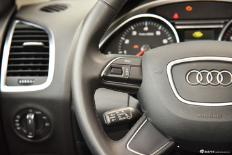2014款奥迪Q7 35TFSI越野型