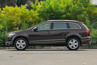 2015款奥迪Q7 40TFSI典藏型