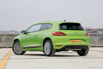 2015款尚酷2.0T自动豪华版