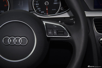2016款奥迪A4L 3.0T自动45TFSI quattro个性运动版