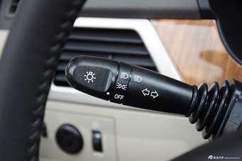 2015款凯越1.5L手动尊享型