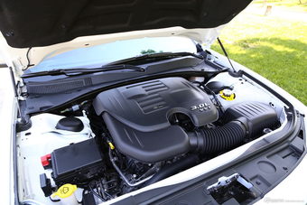2014款克莱斯勒300C 3.0L自动卓越版
