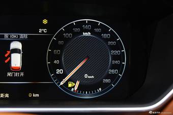 2015款揽胜5.0 V8 SC AB 巅峰创世加长版到店实拍