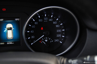 2015款哈弗H6 Coupe 2.0T手动两驱尊贵型