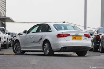 2015款奥迪A4L 35TFSI自动技术型