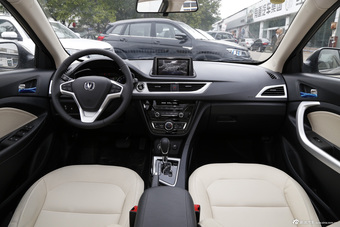 2015款悦翔V7 1.6L 自动乐趣型图片