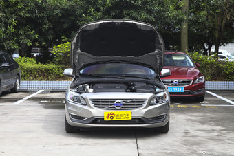 2016款沃尔沃S60L 2.0T自动 T5智驭版