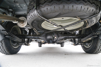 2016款睿行M90 2.0L手动标准型平顶掀背门