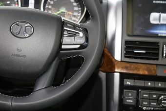 2016年北京BJ80 2.3T手动尊贵版