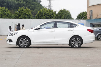 2016款传祺GA6 1.5T自动豪华版235T