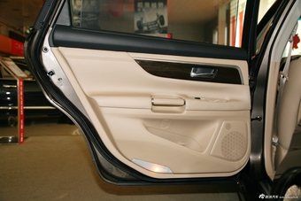 2014款天籁 公爵2.5L XV荣耀版