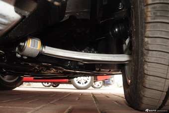 2015款君威2.0L自动领先时尚型