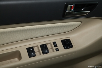 2013款北京汽车E系列1.5L自动乐尚版三厢