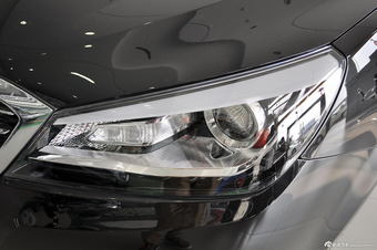 2012款奔腾B90 2.0L手动豪华型