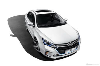 2014款比亚迪秦官方图