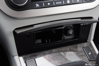 2015款哈弗H6 Coupe 2.0T手动两驱精英型