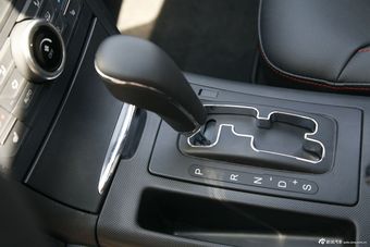 2014款奔腾B70 1.8T自动运动尊贵型