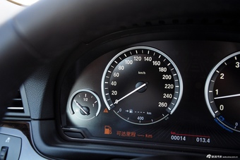 2015款宝马5系525LI领先型