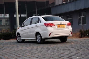 2015款绅宝D20三厢1.3L手动乐活版