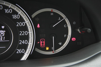 2015款雅阁2.4L自动LX舒适型