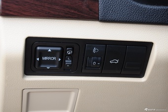 2015款吉利EC8 2.0L自动尊贵型