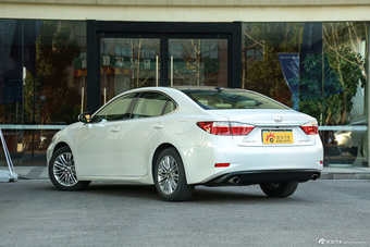 2013款雷克萨斯ES 250自动豪华型