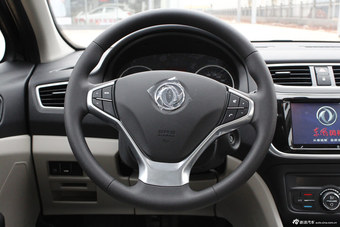 2015款东风风神L60 1.6L 手动新享型