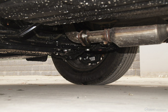 2016款比亚迪宋1.5TI手动尊贵型