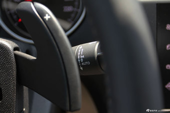 2014款东风标致408 1.6T自动尊贵版