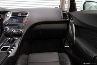 2014款DS 5 1.6T自动雅致版THP160