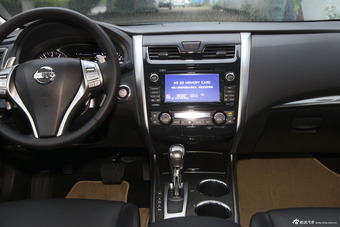 2015款天籁2.5L自动XL-NAVI Tech欧冠智享版