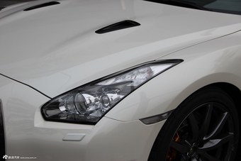 2014款日产GT-R