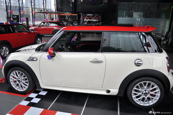 2013款MINI 1.6T JOHN COOPER WORKS