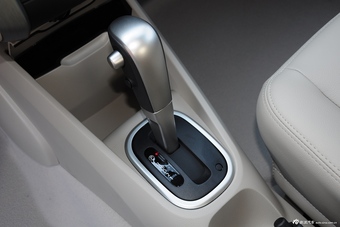 2015款启辰R50 1.6L自动豪华版