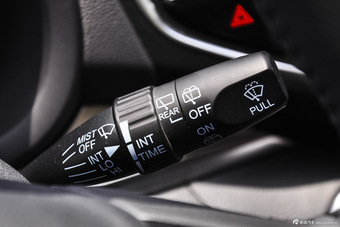 2016款比亚迪宋2.0TID自动旗舰型