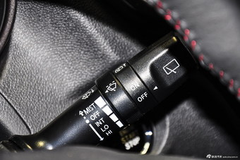 2016款长安CS75 2.0L手动领先型国5