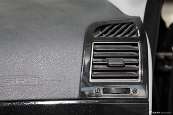 2013款吉利EC8 2.4L自动尊贵型