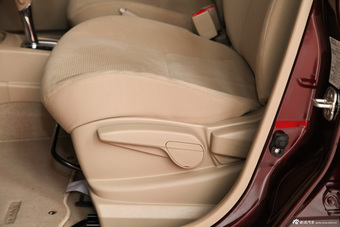 2013款骊威1.6XE CVT舒适版